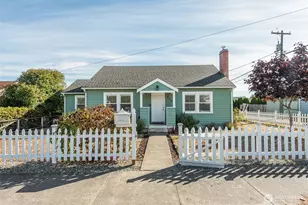 230 N 3rd Ave, Sequim, WA 98382 - Photo 2