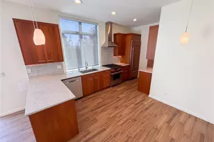 3009 Harbor Ave SW, Seattle, WA 98126 - Photo 2