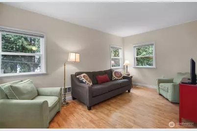 5901 Oceanview Boulevard NE, Bremerton, WA 98311 - Photo 2