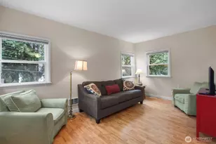 5901 Oceanview Blvd NE, Bremerton, WA 98311 - Photo 2