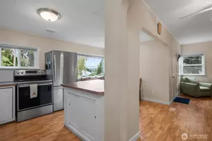 5901 Oceanview Blvd NE, Bremerton, WA 98311 - Photo 20