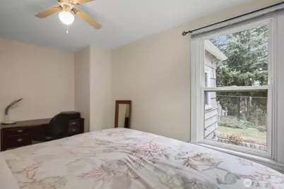 5901 Oceanview Boulevard NE, Bremerton, WA 98311 - Photo 24
