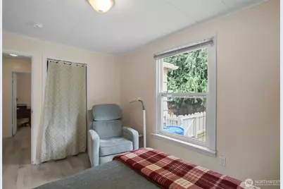 5901 Oceanview Boulevard NE, Bremerton, WA 98311 - Photo 30