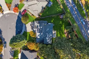 8748 NE Rosario Pl, Bainbridge Island, WA 98110 - Photo 38