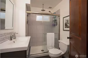 3911 N 8th St, Tacoma, WA 98406 - Photo 18