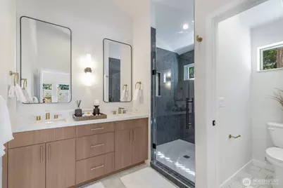 121 N 136th Street, Seattle, WA 98133 - Photo 22