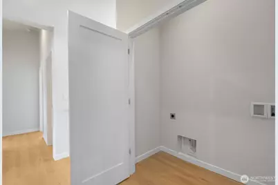 121 N 136th Street, Seattle, WA 98133 - Photo 32