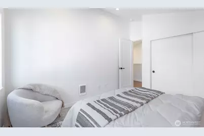 127 N 136th Street, Seattle, WA 98133 - Photo 18