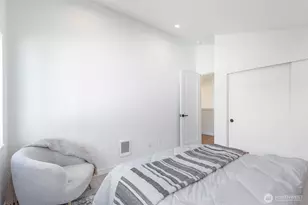 127 N 136th St, Seattle, WA 98133 - Photo 18