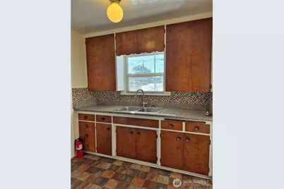 810 High Avenue, Bremerton, WA 98337 - Photo 6