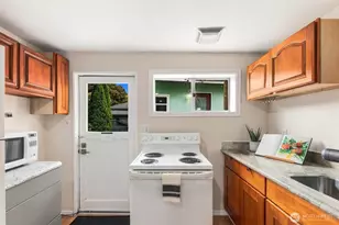 3318 20th Ave S, Seattle, WA 98144 - Photo 28