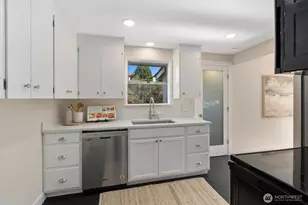 3318 20th Ave S, Seattle, WA 98144 - Photo 10