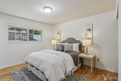 26 151st Place NE, Bellevue, WA 98007 - Photo 12