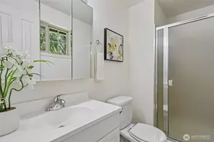 26 151st Pl NE, Bellevue, WA 98007 - Photo 14