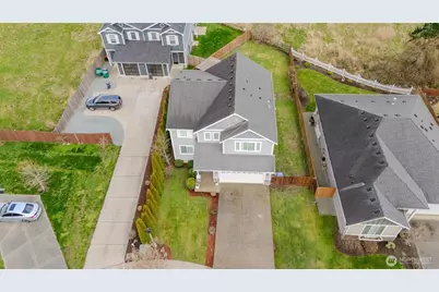 1737 Hillcrest Loop, Mount Vernon, WA 98274 - Photo 2