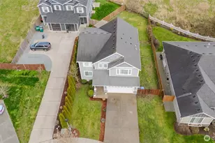 1737 Hillcrest Loop, Mount Vernon, WA 98274 - Photo 2