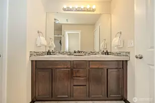 1737 Hillcrest Loop, Mount Vernon, WA 98274 - Photo 16