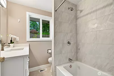 2525 Edmonds Avenue NE, Renton, WA 98056 - Photo 12