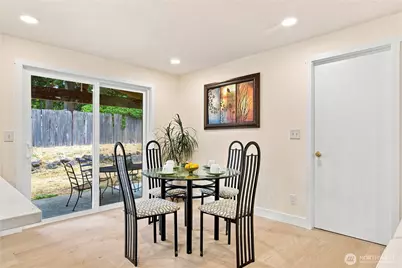 2525 Edmonds Avenue NE, Renton, WA 98056 - Photo 8