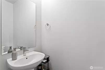 13706 Manor Way #D2, Lynnwood, WA 98087 - Photo 14