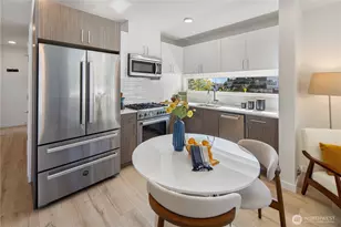 4630 Linden Ave N, Seattle, WA 98103 - Photo 6