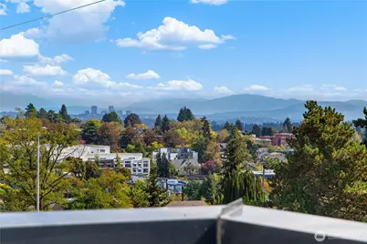 4630 Linden Avenue N, Seattle, WA 98103 - Photo 22