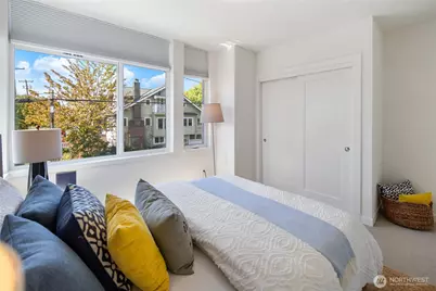 4630 Linden Avenue N, Seattle, WA 98103 - Photo 10