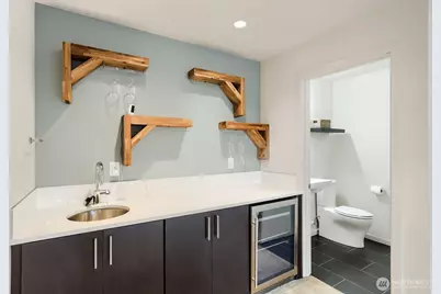8761 15th Avenue NW #B, Seattle, WA 98117 - Photo 10