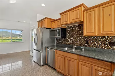 17166 Dike Road, Mount Vernon, WA 98273 - Photo 10