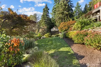 13210 Holmes Point Drive NE, Kirkland, WA 98034 - Photo 32