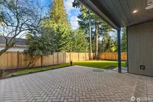 1020 107th Ave SE, Bellevue, WA 98004 - Photo 32