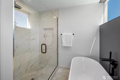 3035 A 21st Avenue W, Seattle, WA 98199 - Photo 16