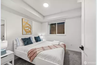 5240 Brooklyn Avenue NE #A, Seattle, WA 98105 - Photo 8