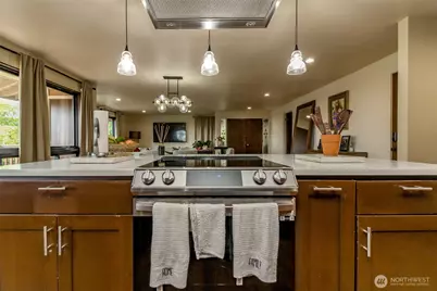 7227 S 128th, Seattle, WA 98178 - Photo 8