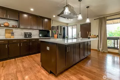 7227 S 128th, Seattle, WA 98178 - Photo 4