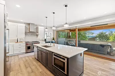 11822 Holmes Point Drive NE, Kirkland, WA 98034 - Photo 14