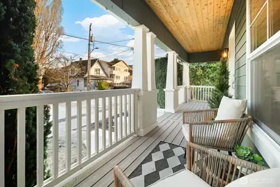3037 21st Avenue W, Seattle, WA 98199 - Photo 2