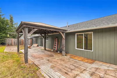 468 Harold Street, Camano Island, WA 98282 - Photo 16