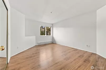 6704 S 239th Place #B102, Kent, WA 98032 - Photo 16