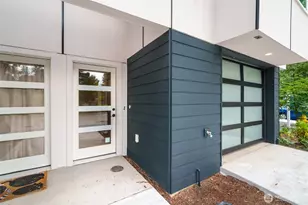 12225 Roseberg Ave S, Seattle, WA 98168 - Photo 20