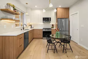 10041 38th Ave NE, Seattle, WA 98125 - Photo 8