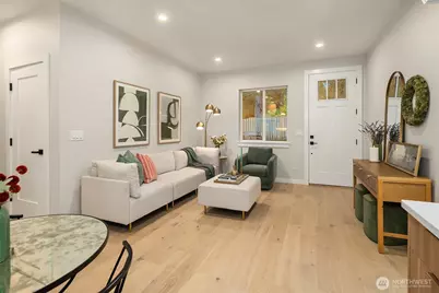 10041 38th Avenue NE, Seattle, WA 98125 - Photo 4