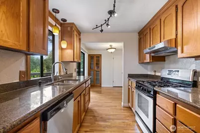 15062 SE 44th Street, Bellevue, WA 98006 - Photo 30