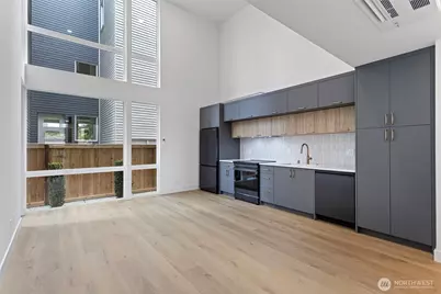 6318 41st Avenue SW #C3, Seattle, WA 98136 - Photo 2