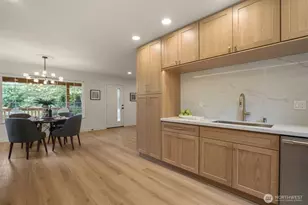 10454 Arrow Point Dr NE, Bainbridge Island, WA 98110 - Photo 12