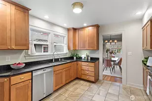 6228 26th Ave NE, Seattle, WA 98115 - Photo 10