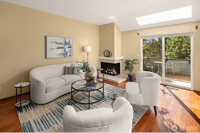 10907 NE 41st Drive, Kirkland, WA 98033 - Photo 2