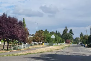 774 132nd St S, Tacoma, WA 98444 - Photo 4