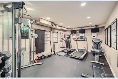 275 W Roy Street #114, Seattle, WA 98119 - Photo 24