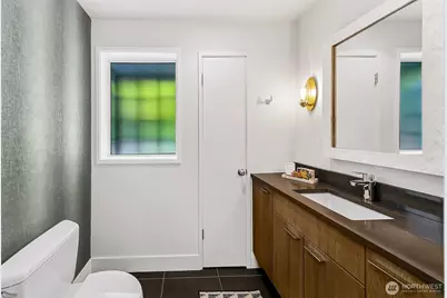 2400 Aurora Avenue N #210, Seattle, WA 98109 - Photo 20